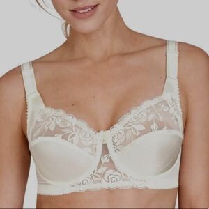 Elegant Lace Cream Bra